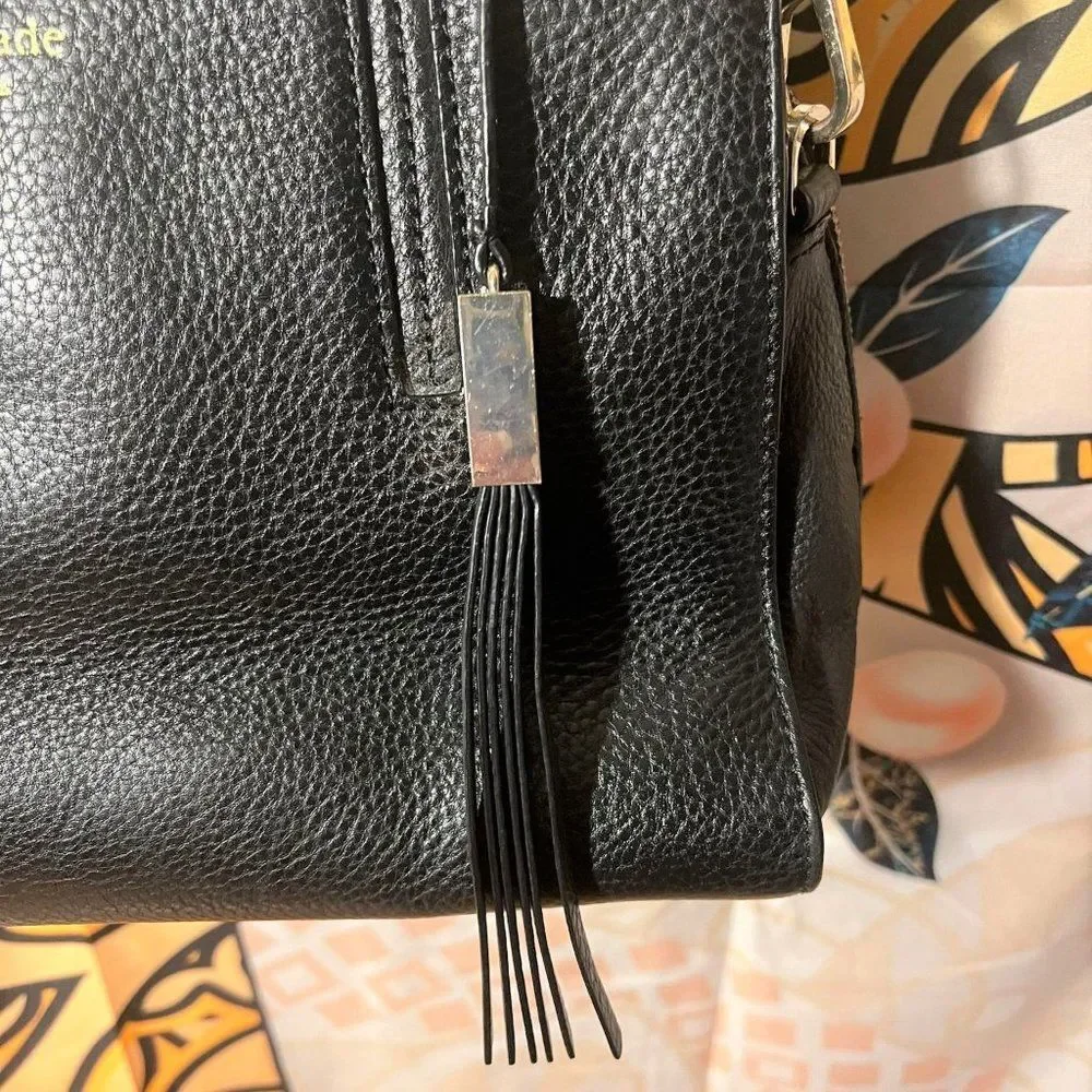 Kate Spade Pebbled Leather Crossbody - GUC -